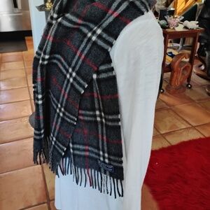 Cashmere Vintage  Burberrys Plaid Scarf